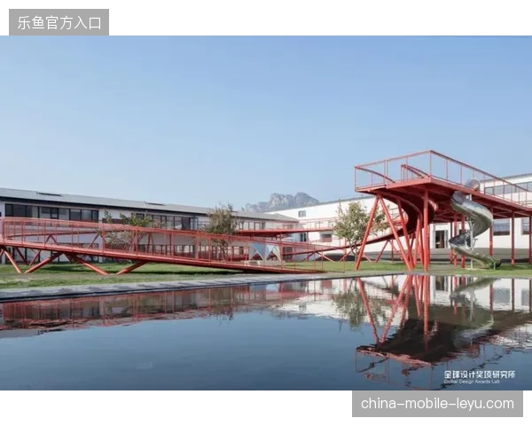 当赞助商展位成为公共安全隐患，赛事组委会如何平衡商业诉求与应急预案？